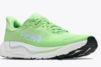 5 Reasons Cross Country Runners Should Consider the HOKA Arahi 9